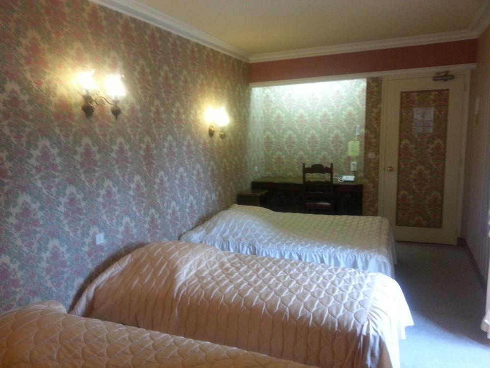 Hotel Central Chaunay المظهر الخارجي الصورة