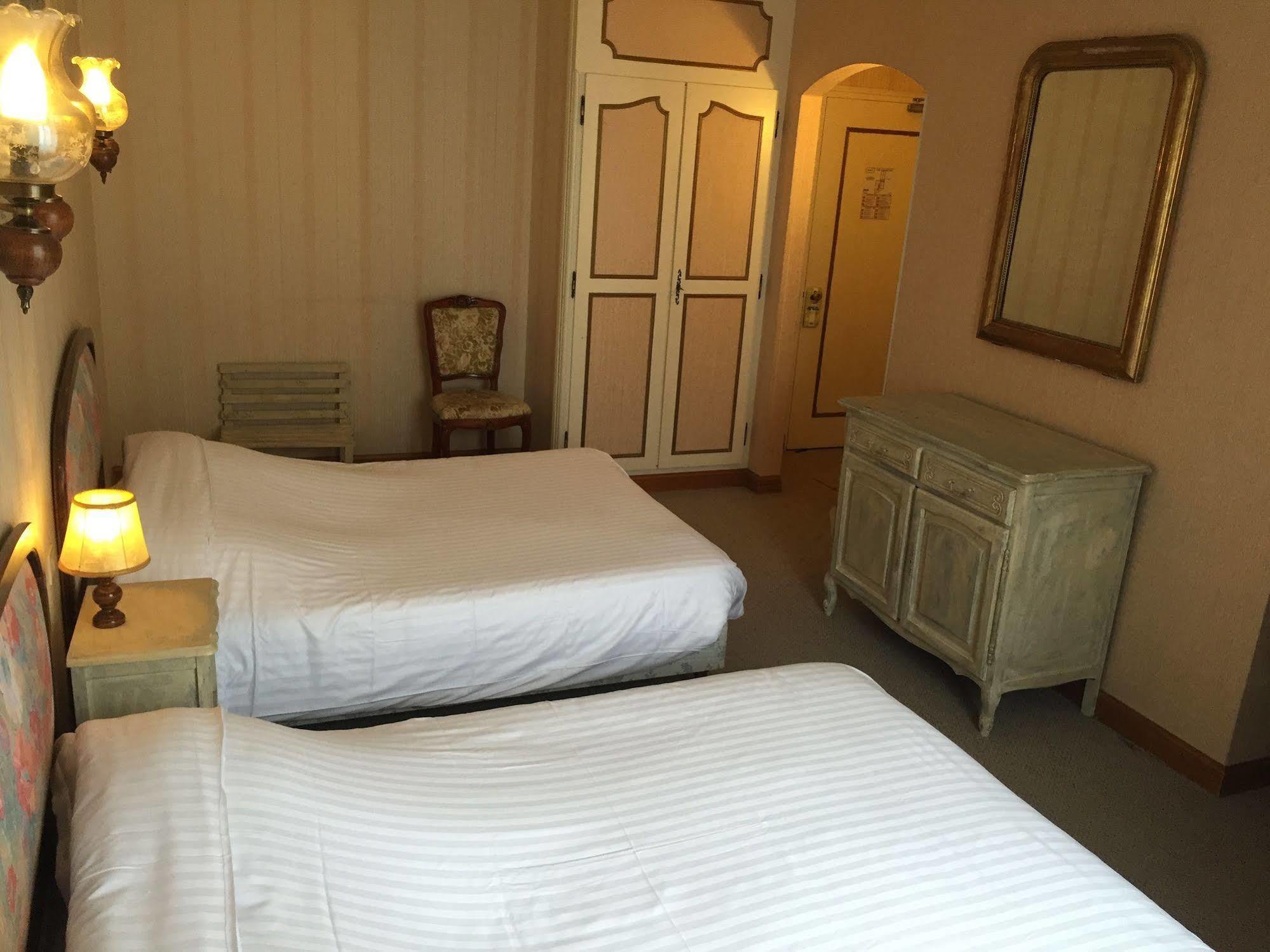 Hotel Central Chaunay المظهر الخارجي الصورة
