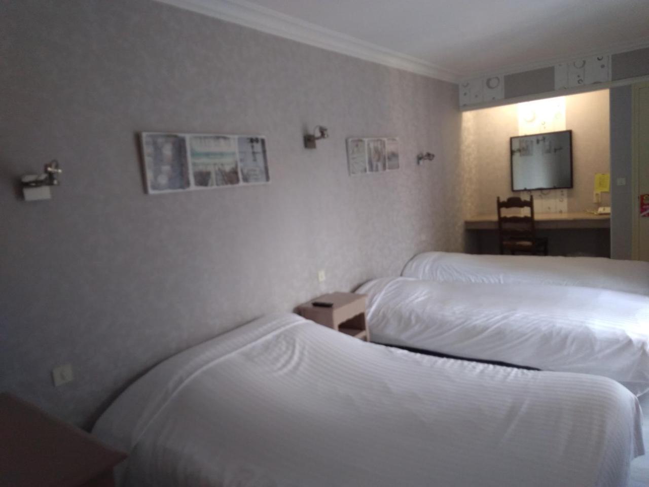Hotel Central Chaunay المظهر الخارجي الصورة
